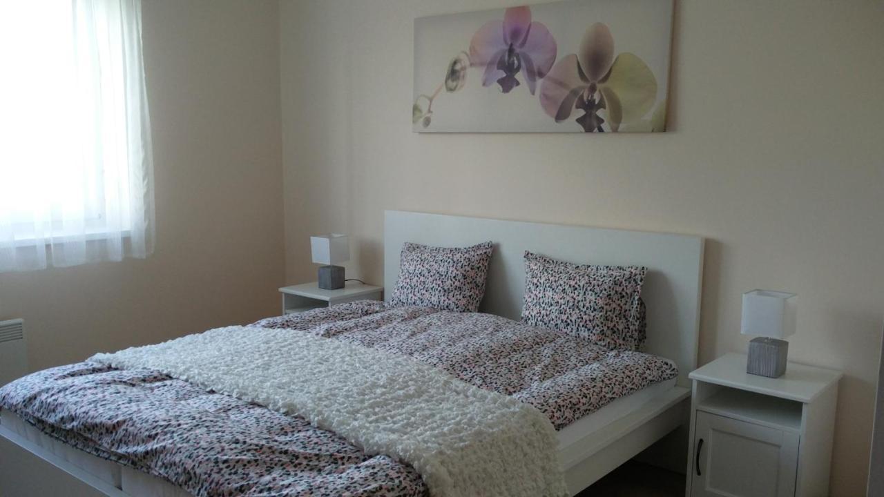 River Side Apartman Kalocsa Zewnętrze zdjęcie