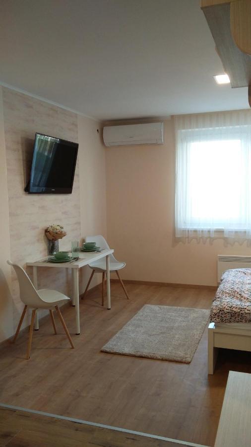 River Side Apartman Kalocsa Zewnętrze zdjęcie